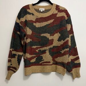 &merci Camouflage Crewneck Sweater - Red, Green, Tan